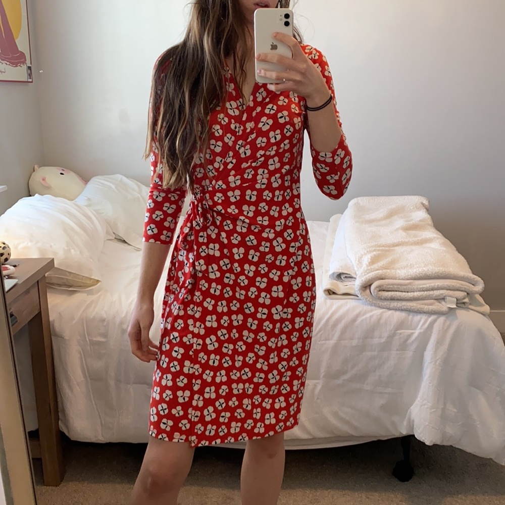 Anne Klein 3/4 sleeve red floral wrap dress.